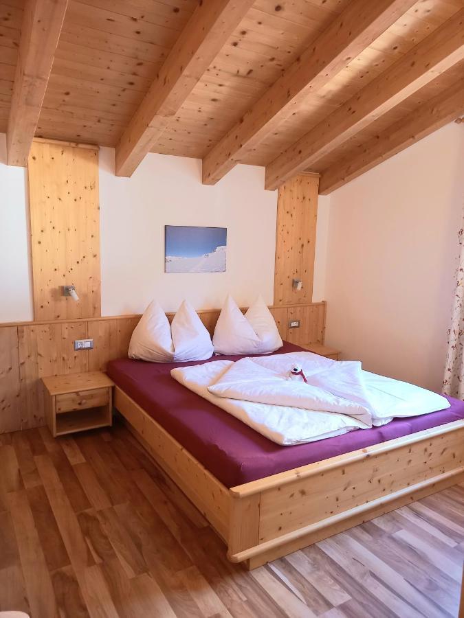 Pferdehof Ansteingut Villa Sluderno Buitenkant foto