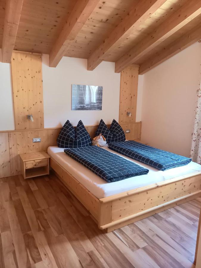 Pferdehof Ansteingut Villa Sluderno Buitenkant foto